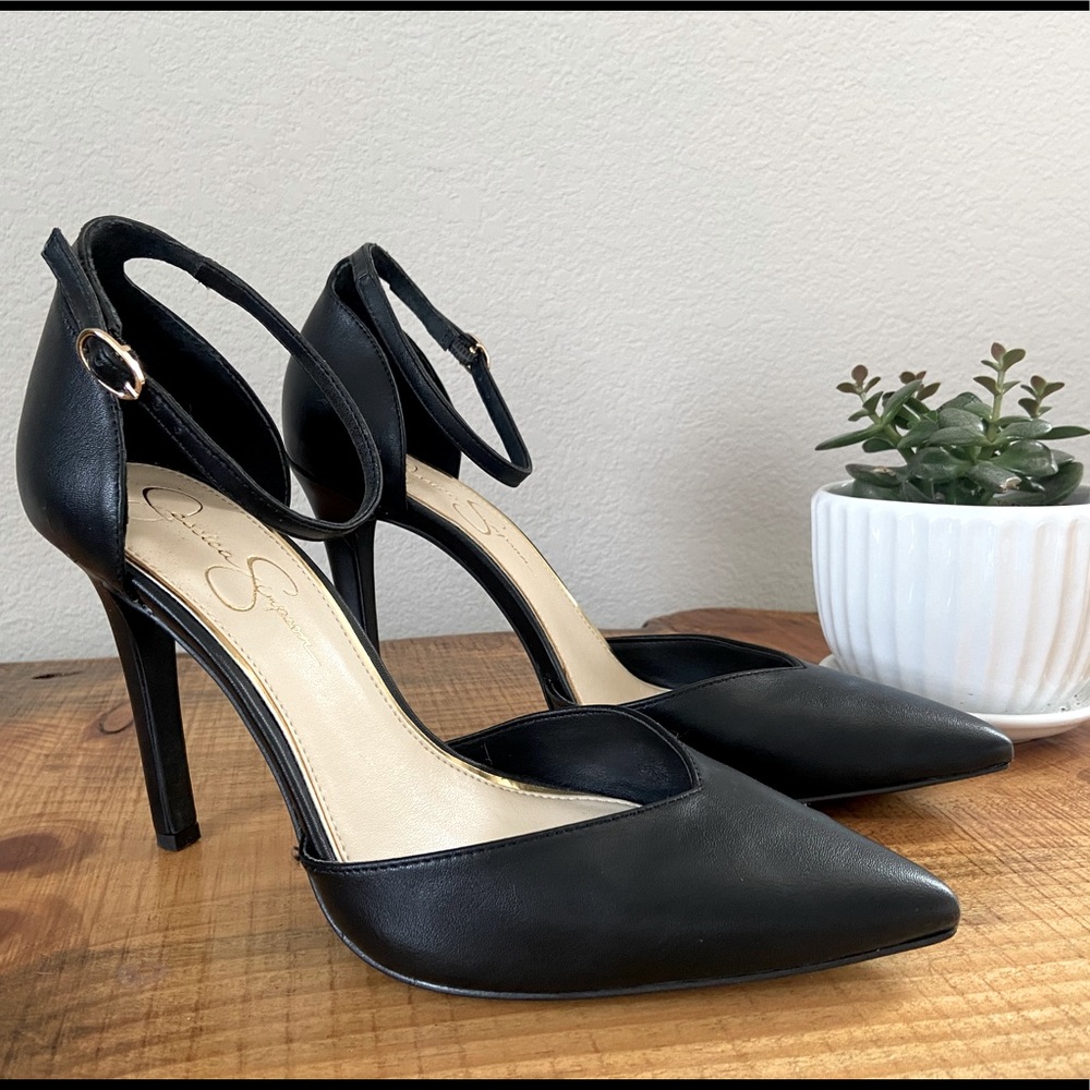 Women’s black pump with ankle strap